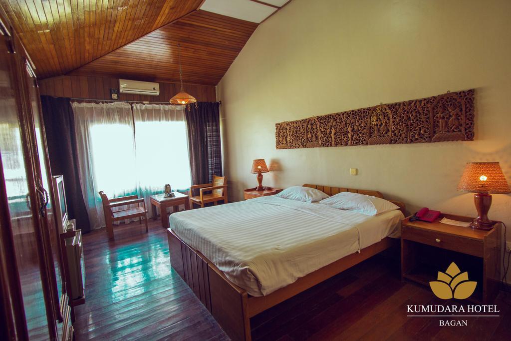 Hotel Kumudara Pagan Zewnętrze zdjęcie