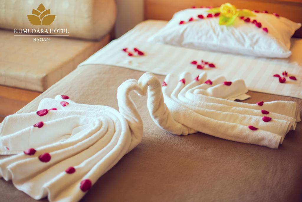 Hotel Kumudara Pagan Zewnętrze zdjęcie